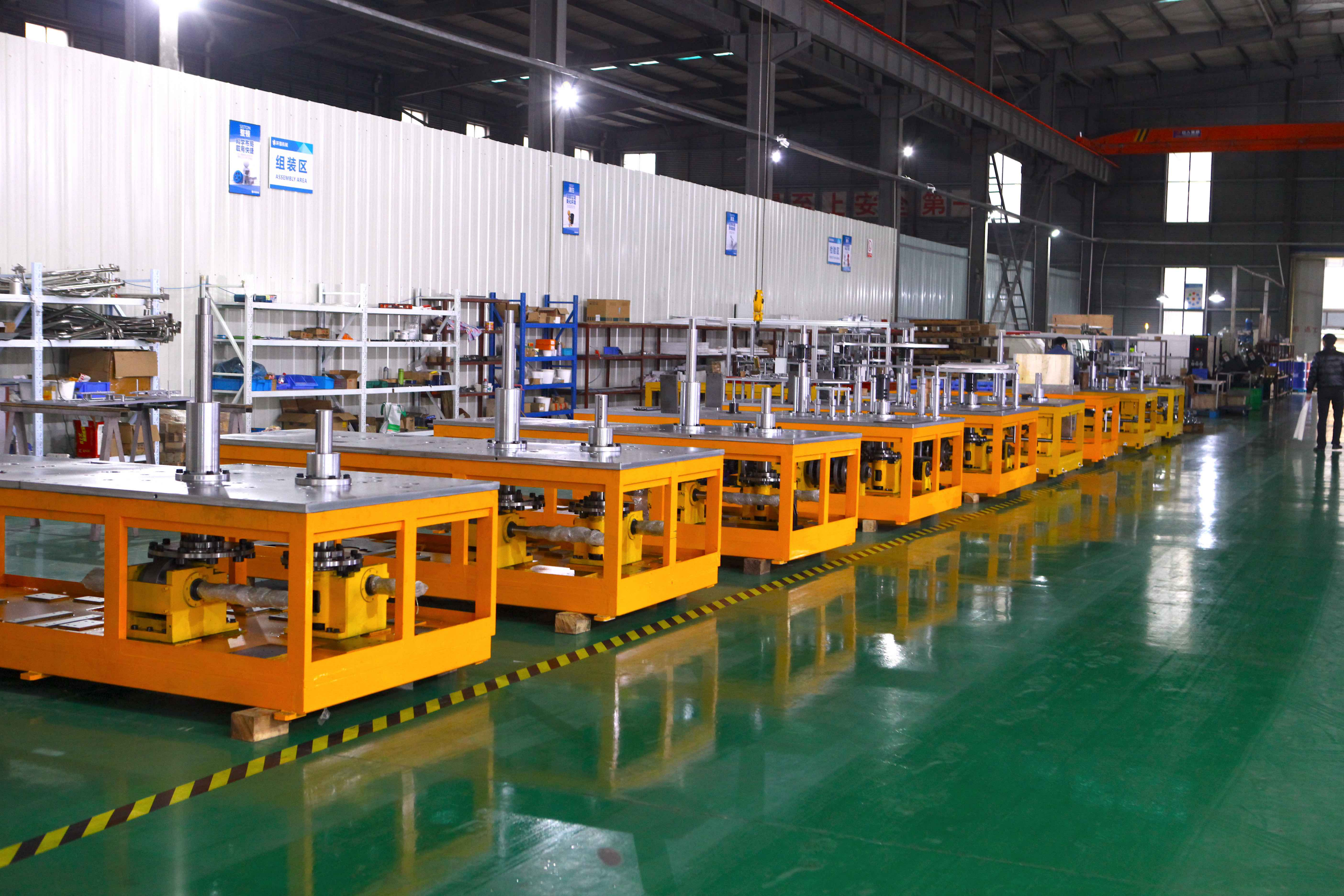 paper cup and container forming machinery (1)